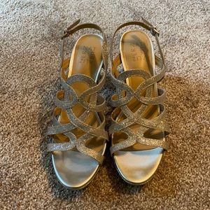 Silver sparkle heals